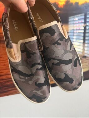 Brand New OluKai Woman’s Brown and Black Camo Slip-On Loafers